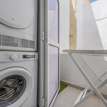 Sleek & Stylish 2Br Accommodation With Large Private Terrace - Close To Saint Julian'S & Tigne Shopping Mall Слима Экстерьер фото