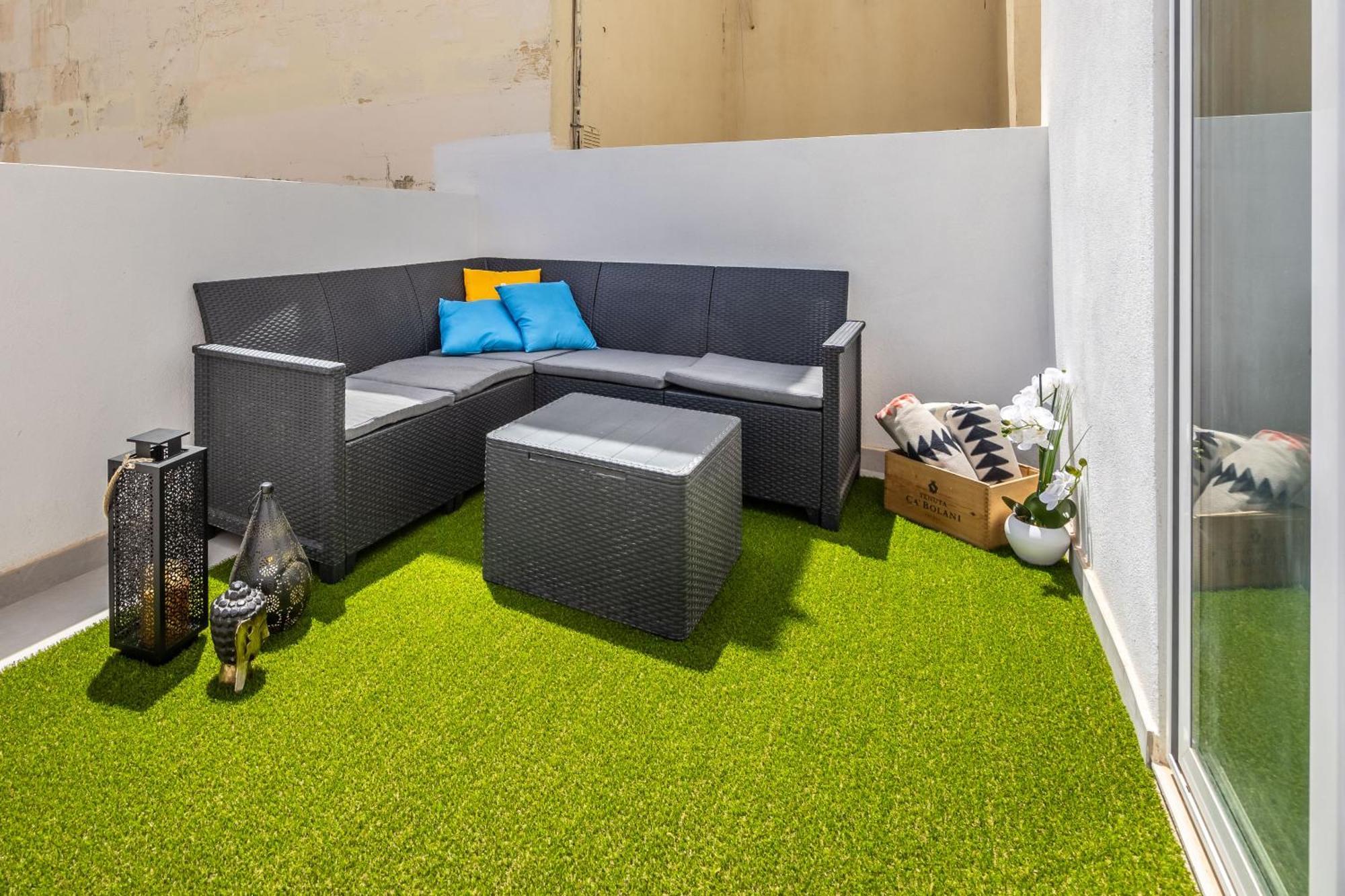 Sleek & Stylish 2Br Accommodation With Large Private Terrace - Close To Saint Julian'S & Tigne Shopping Mall Слима Экстерьер фото
