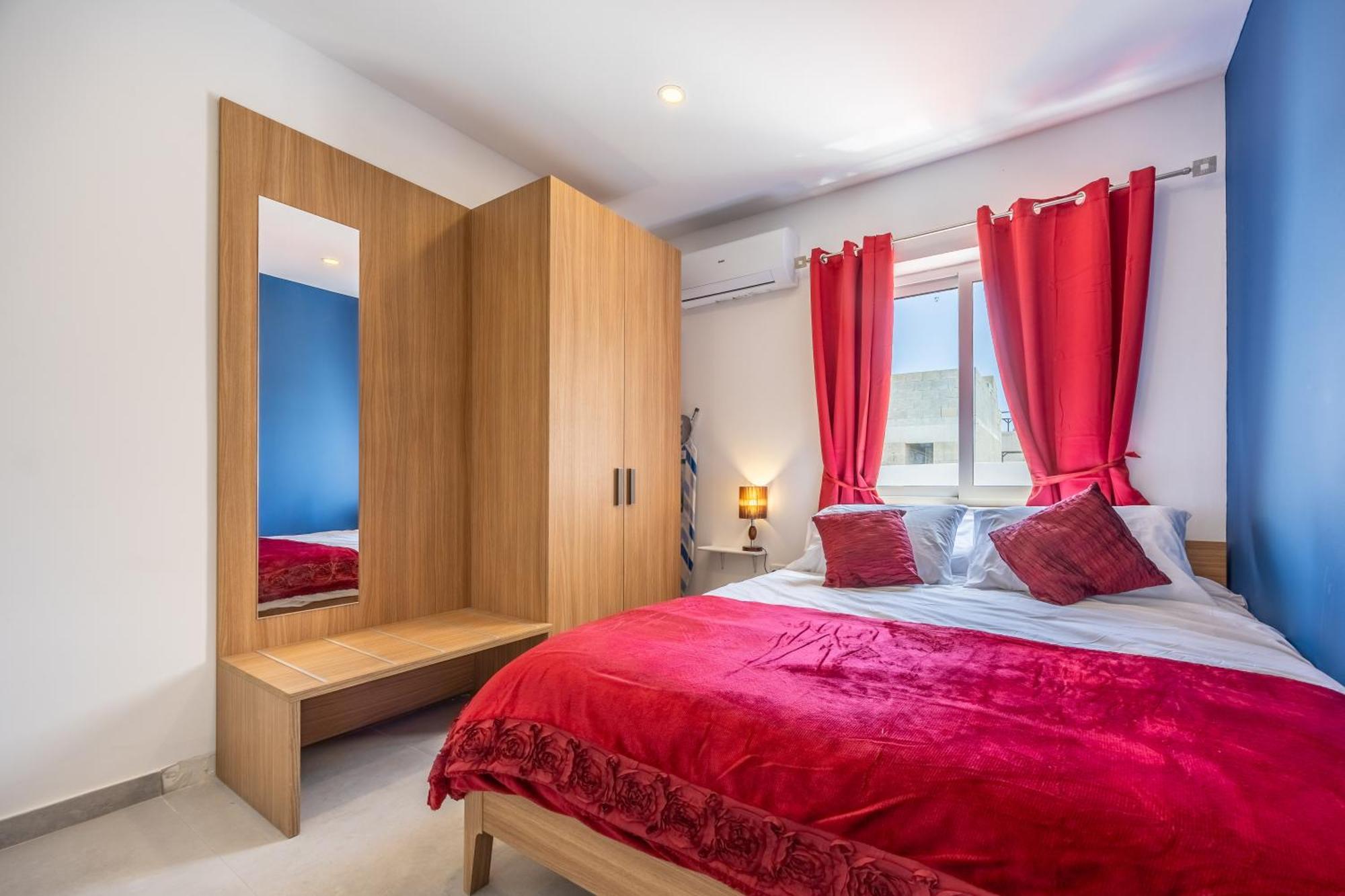 Sleek & Stylish 2Br Accommodation With Large Private Terrace - Close To Saint Julian'S & Tigne Shopping Mall Слима Экстерьер фото